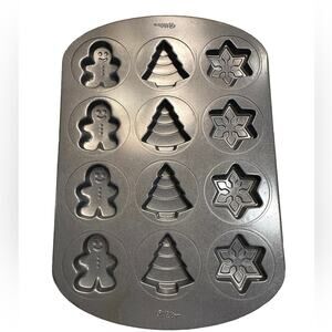 Wilton Christmas Cookie Non Stick Baking Pan Snowflakes, Trees and Gingerbread